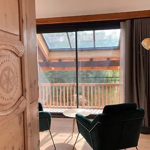 domaine-xavier-jacqueline.hotels-rhonealpes.com/